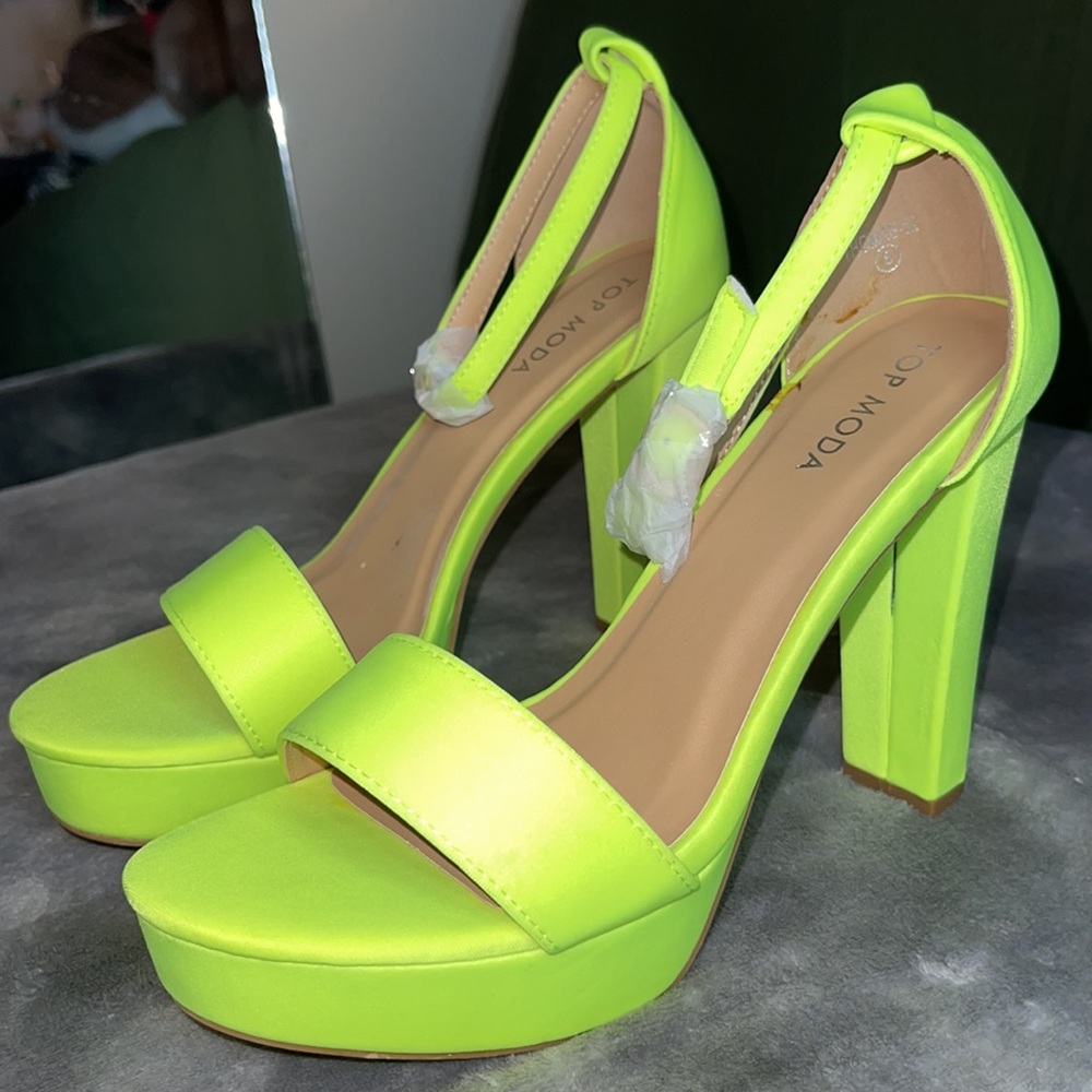 Neon Yellow Heels - Picture 4 of 7